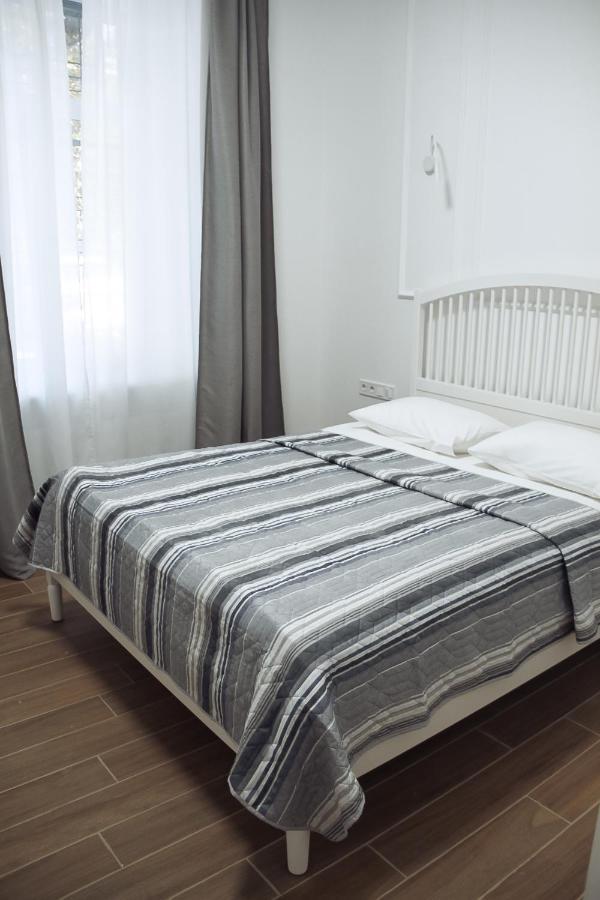 Residence Odesskij Dvorik Odessa Esterno foto