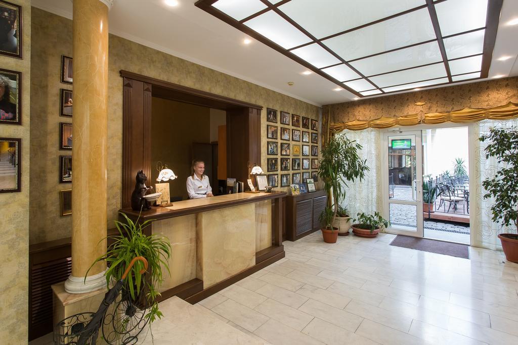 Residence Odesskij Dvorik Odessa Esterno foto