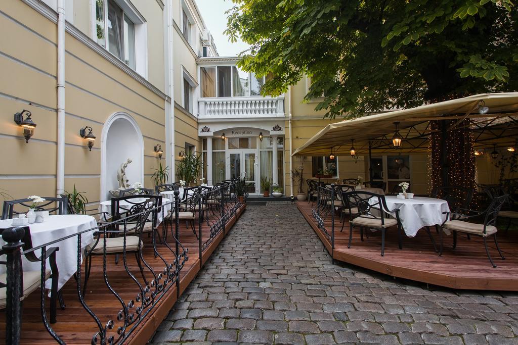 Residence Odesskij Dvorik Odessa Esterno foto