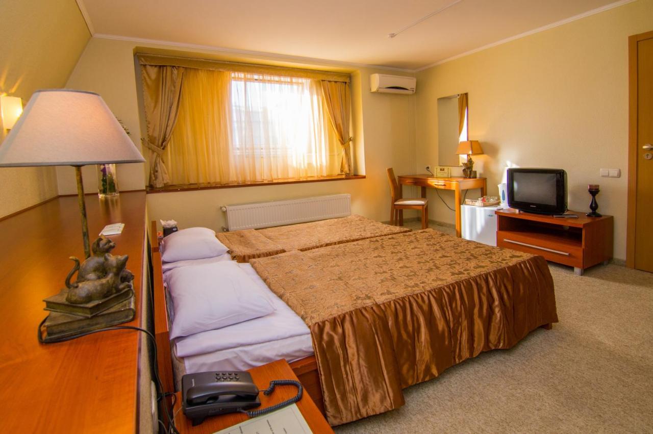Residence Odesskij Dvorik Odessa Esterno foto